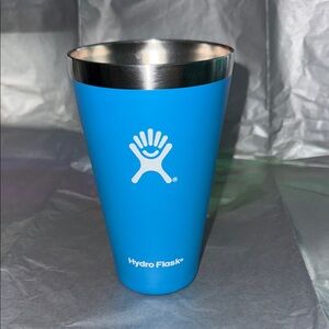 Hydro Flask Sky Blue 16 oz Stainless Steel Cup